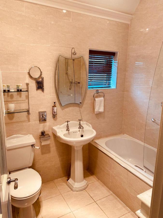 Red Cliff Lodge Spanish Point Extérieur photo